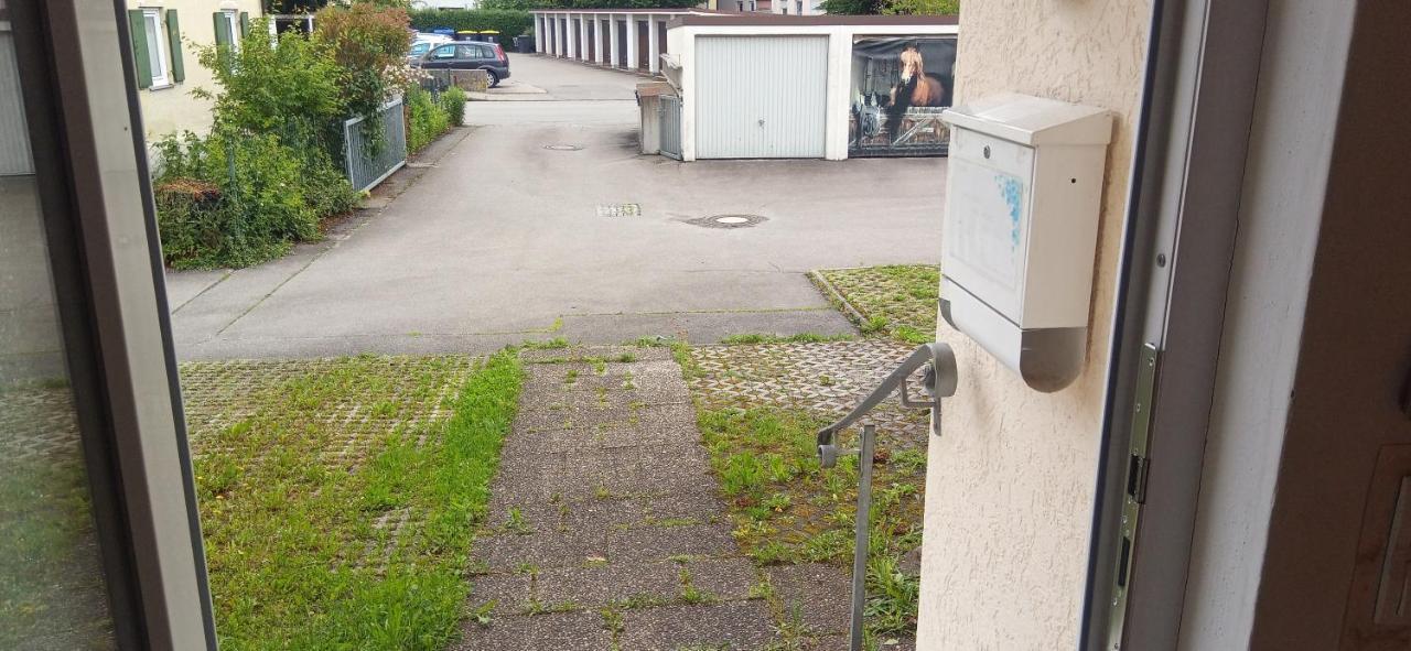 Grosses Zimmer Bad Kueche Wohnzimmer Terasse Garten Zentral Ruhig Landsberg am Lech Exterior photo