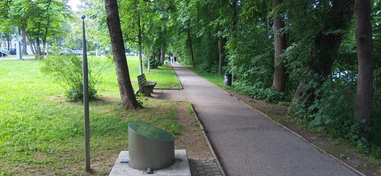 Grosses Zimmer Bad Kueche Wohnzimmer Terasse Garten Zentral Ruhig Landsberg am Lech Exterior photo